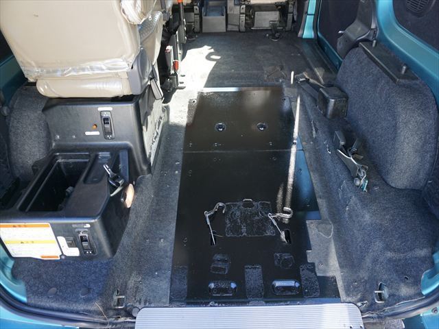 2010 Nissan NV200 VANETTE VAN — миниатюра 13