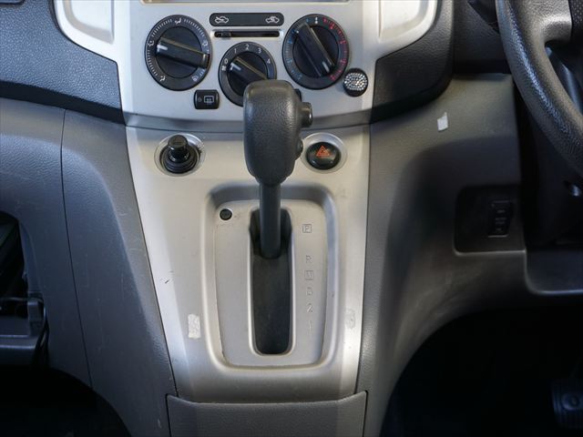 2010 Nissan NV200 VANETTE VAN — миниатюра 20