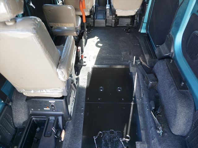 2010 Nissan NV200 VANETTE VAN — миниатюра 31