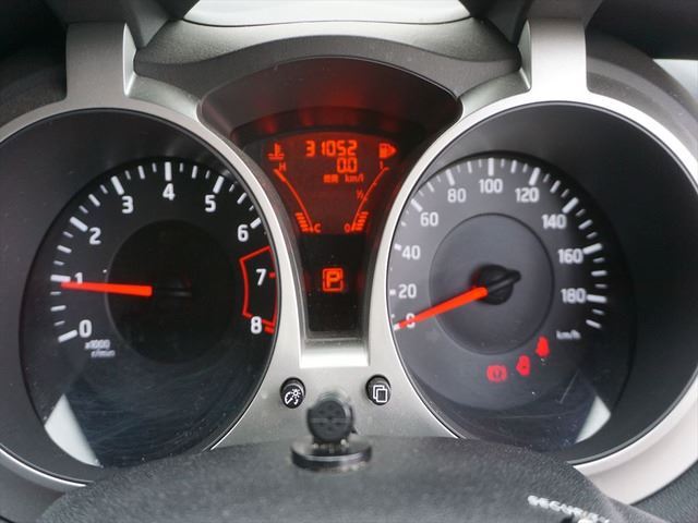 صورة مصغرة 61 لـ 2011 Nissan JUKE