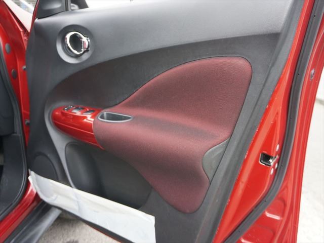 صورة مصغرة 64 لـ 2011 Nissan JUKE
