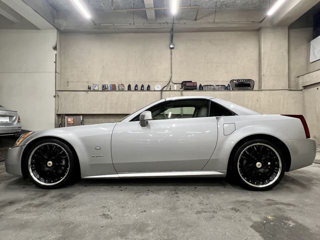 2005 Cadillac XLR 照片 3