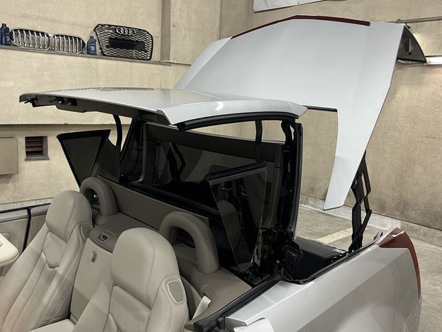 صورة مصغرة 14 لـ 2005 Cadillac XLR