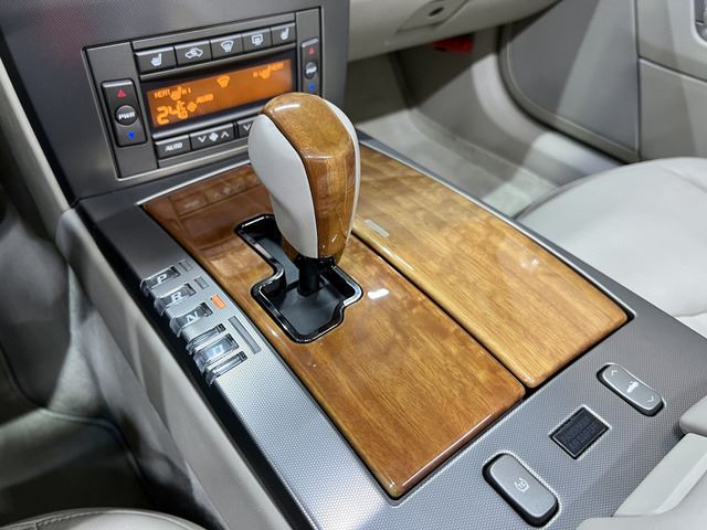 صورة مصغرة 13 لـ 2005 Cadillac XLR