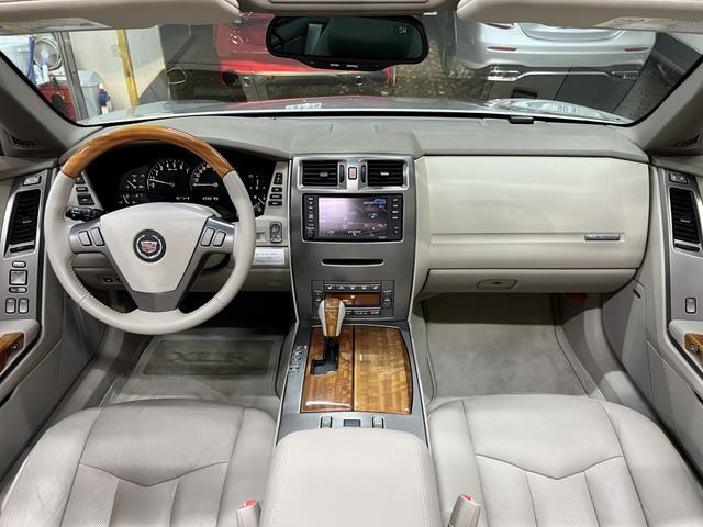 2005 Cadillac XLR 照片 2