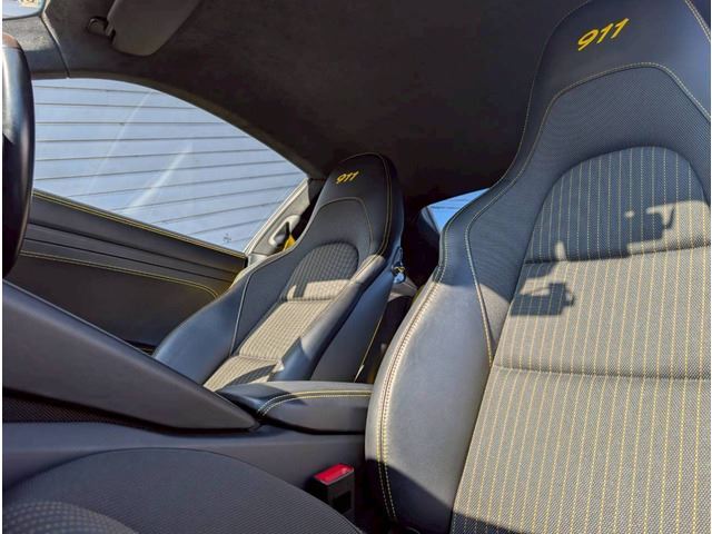 صورة مصغرة 25 لـ 2018 Porsche 911
