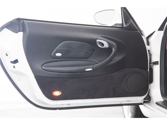 صورة مصغرة 65 لـ 2003 Porsche 911