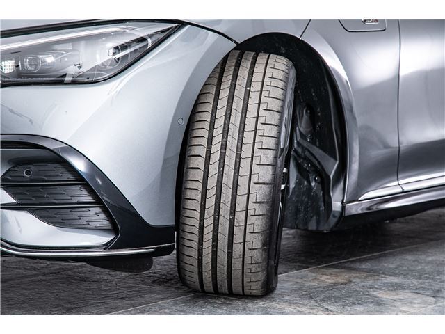 2023 Mercedes-BENZ EQE AMG — миниатюра 35