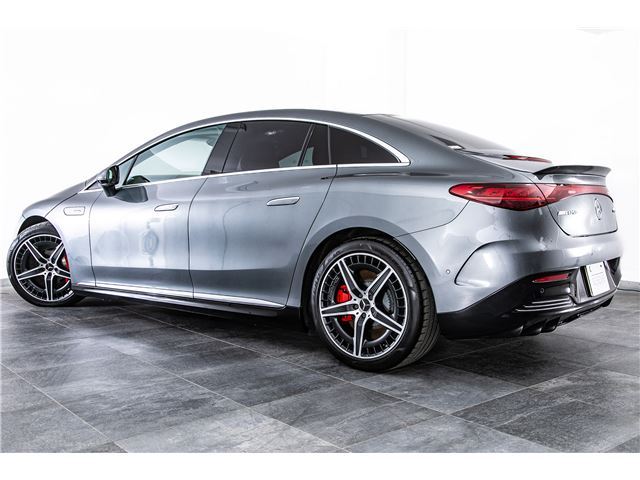 صورة 8 لـ 2023 Mercedes-BENZ EQE AMG