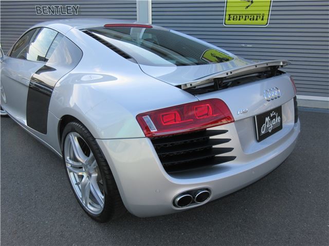 2012 AUDI R8 — миниатюра 15