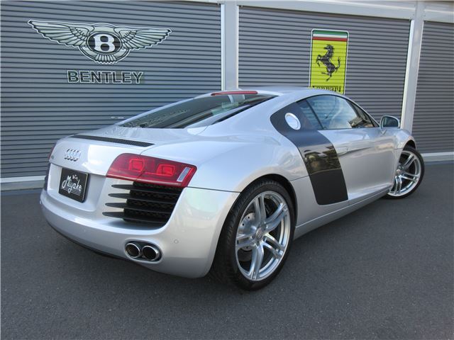 2012 AUDI R8 — миниатюра 14