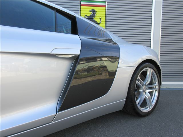 2012 AUDI R8 — миниатюра 11
