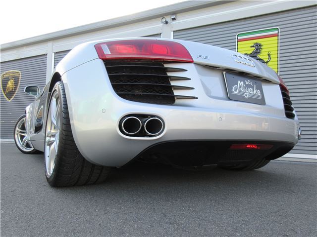 2012 AUDI R8 — миниатюра 16