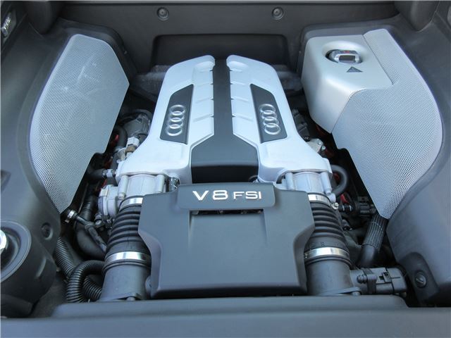 2012 AUDI R8 — миниатюра 31
