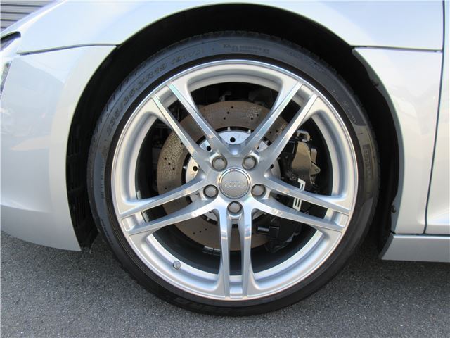 صورة 8 لـ 2012 AUDI R8