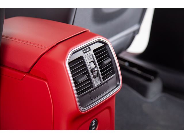 صورة مصغرة 63 لـ 2021 Porsche MACAN