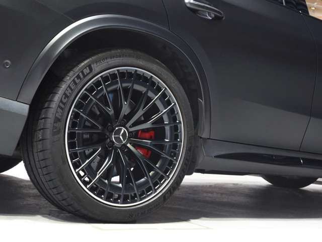 صورة مصغرة 17 لـ 2025 Mercedes-BENZ GLC-CLASS AMG