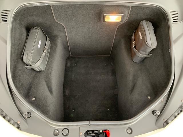 2013 Ferrari 458 SPIDER — миниатюра 31