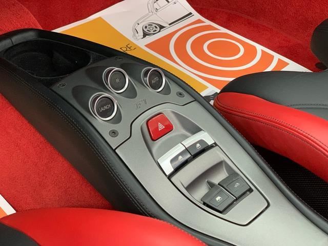 2013 Ferrari 458 SPIDER — миниатюра 40