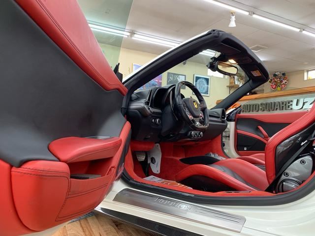 2013 Ferrari 458 SPIDER — миниатюра 43