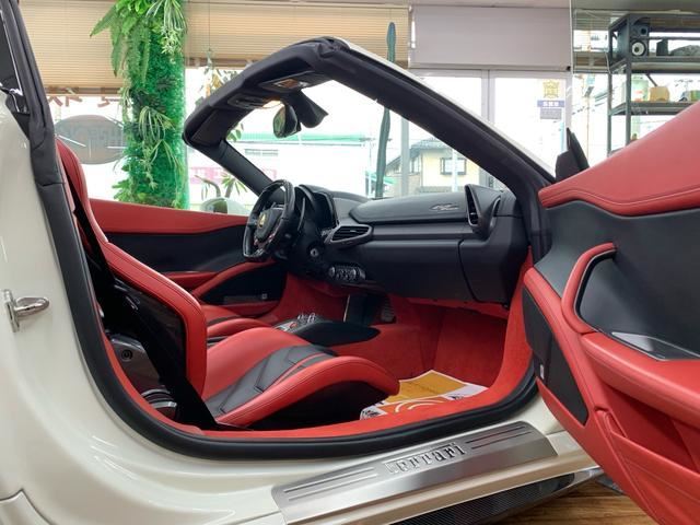 2013 Ferrari 458 SPIDER — миниатюра 58