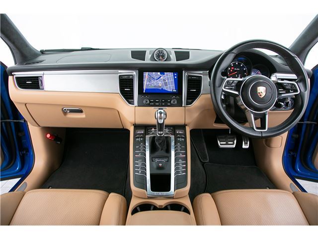 صورة 2 لـ 2017 Porsche MACAN