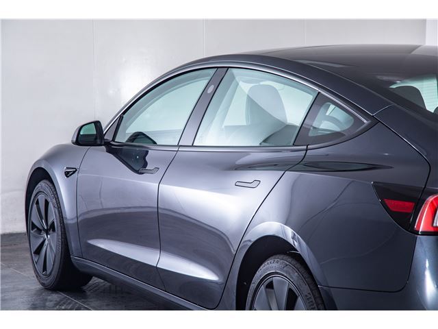 صورة مصغرة 29 لـ 2024 Tesla MODEL 3