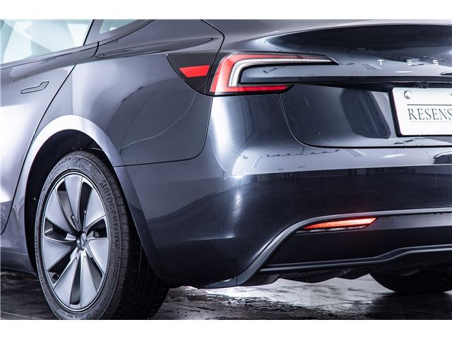 صورة مصغرة 30 لـ 2024 Tesla MODEL 3