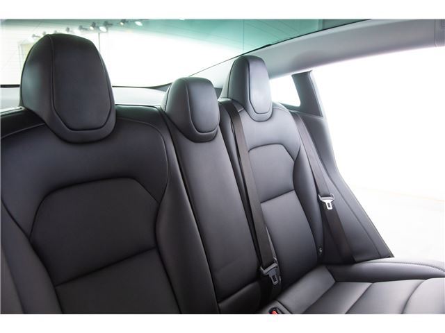 صورة مصغرة 49 لـ 2024 Tesla MODEL 3