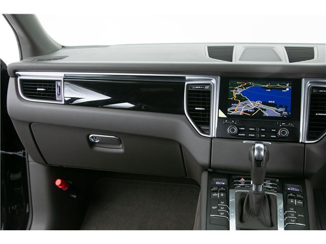 صورة مصغرة 45 لـ 2016 Porsche MACAN