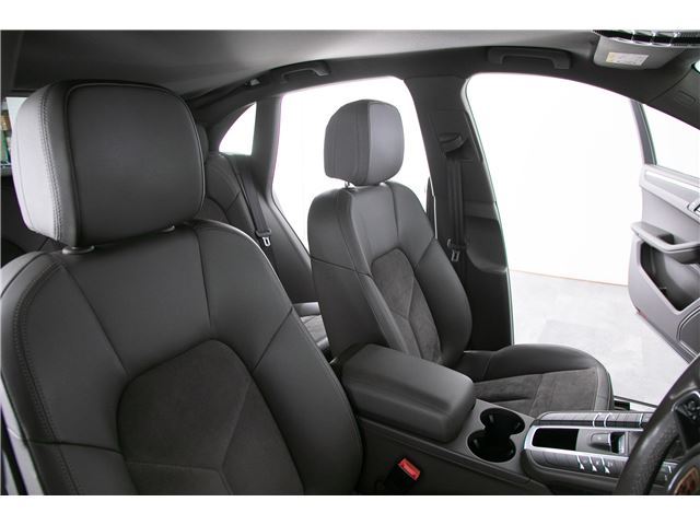 صورة مصغرة 48 لـ 2016 Porsche MACAN