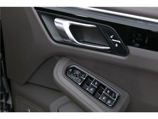 صورة مصغرة 72 لـ 2016 Porsche MACAN