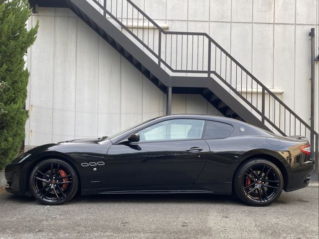 2017 Maserati GRAN TURISMO photo 8