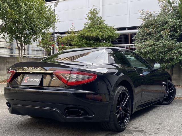 2017 Maserati GRAN TURISMO photo 4