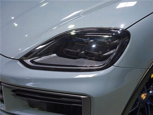 2024 Porsche CAYENNE COUPE — миниатюра 15