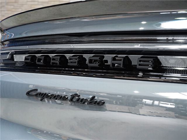 2024 Porsche CAYENNE COUPE — миниатюра 26