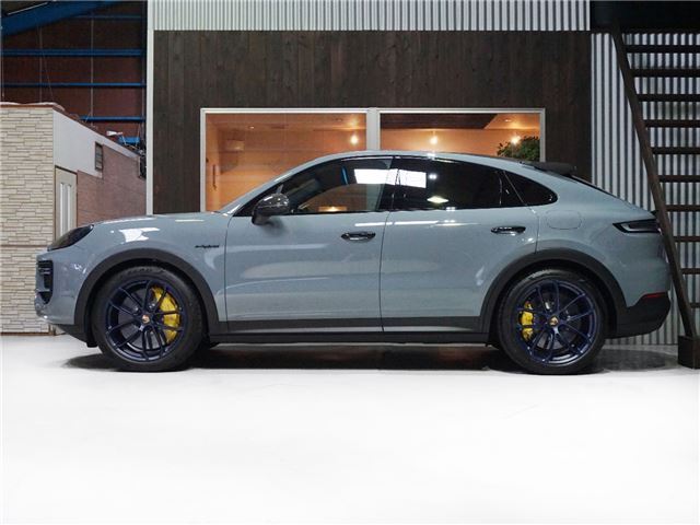 صورة 6 لـ 2024 Porsche CAYENNE COUPE