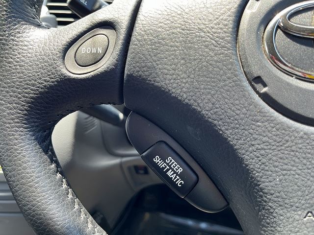 2005 Toyota VOXY — миниатюра 18