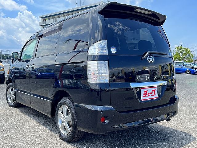 2005 Toyota VOXY — фото 9