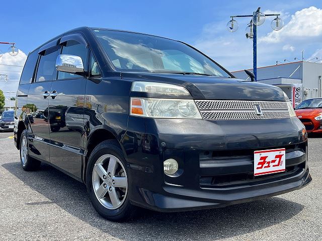 2005 Toyota VOXY — фото 7