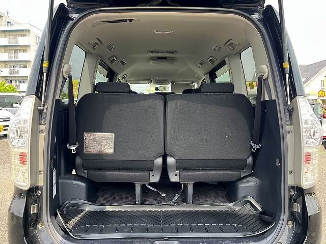 2012 Toyota VOXY — миниатюра 14