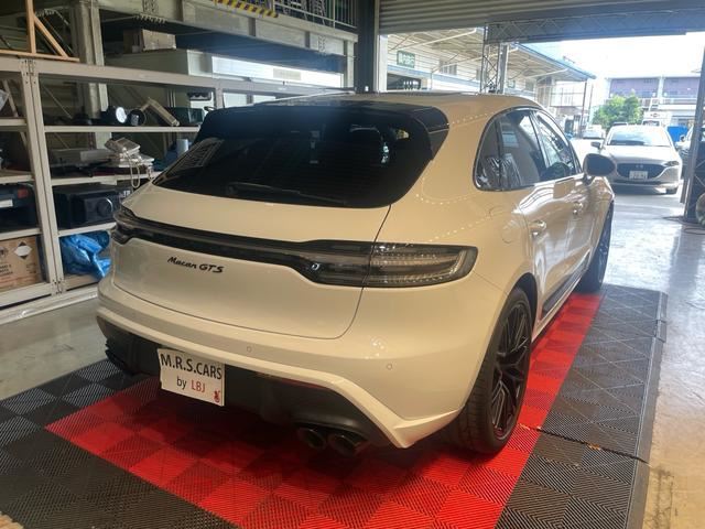 صورة 7 لـ 2022 Porsche MACAN