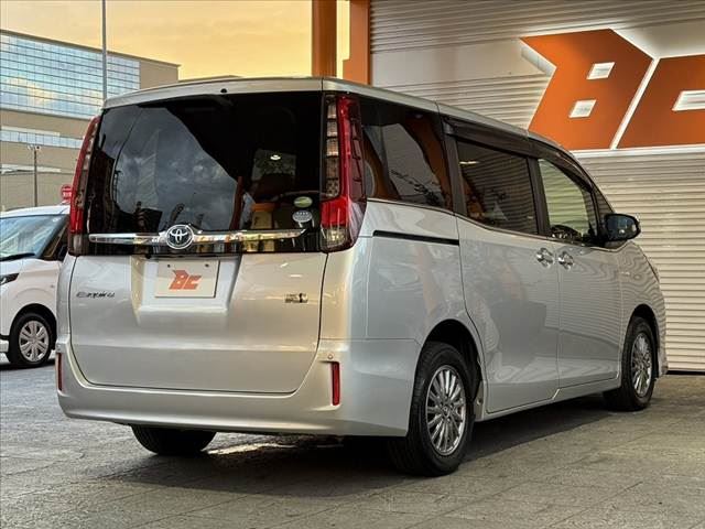 2017 Toyota ESQUIRE 缩略图 13