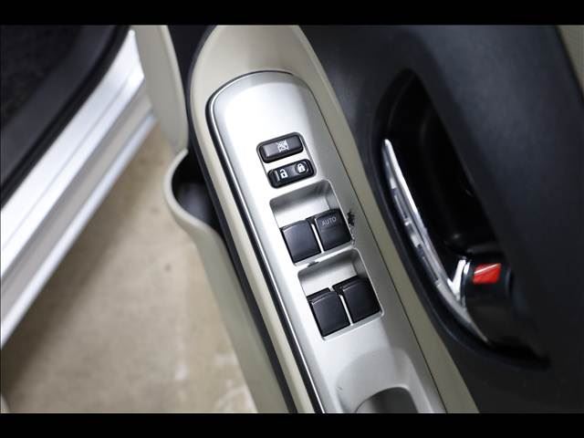 صورة مصغرة 16 لـ 2012 Toyota AQUA