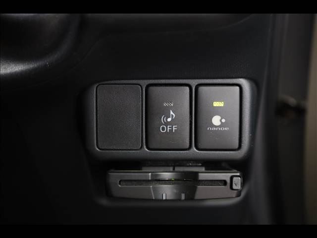 صورة 9 لـ 2012 Toyota AQUA