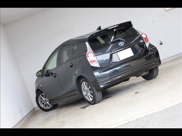 صورة مصغرة 11 لـ 2013 Toyota AQUA