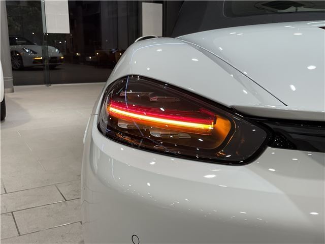 2017 Porsche 718 BOXSTER — миниатюра 16