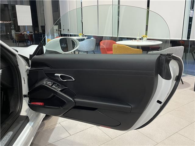2017 Porsche 718 BOXSTER — миниатюра 23