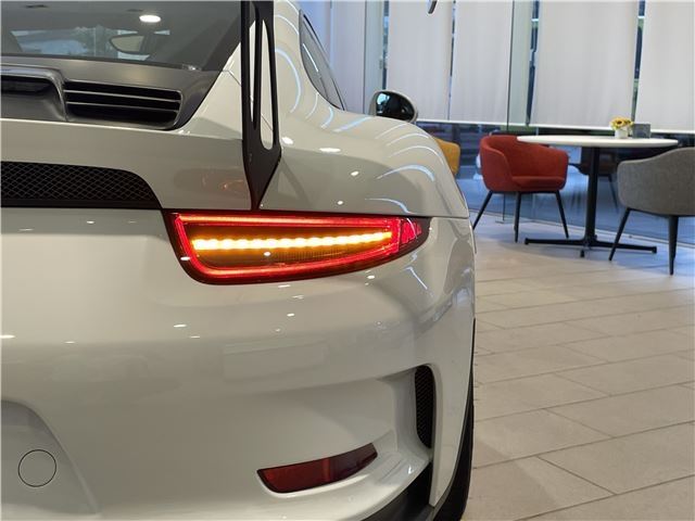 2016 Porsche 911 — миниатюра 20
