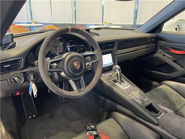 2016 Porsche 911 — миниатюра 23